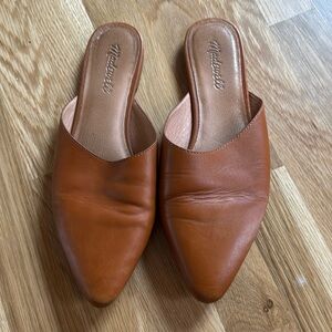 Madewell “Remi” mule in English saddle leather